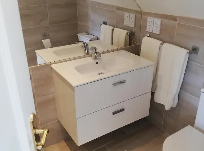 Misty Bay - 게스트하우스 3*